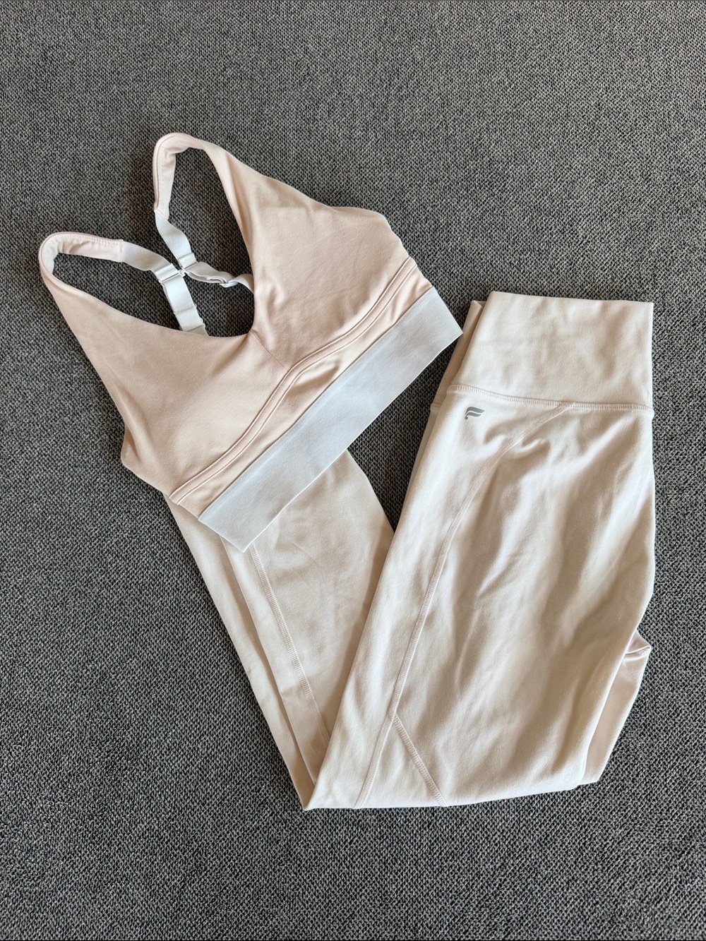 Fabletics Light Blush Sports Bra & iridescent Leggings
